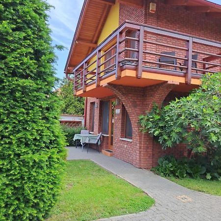 Rozmaring Apartmanok Gyula Exterior foto