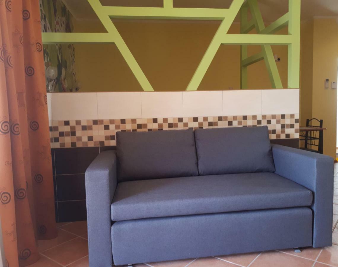 Rozmaring Apartmanok Gyula Exterior foto